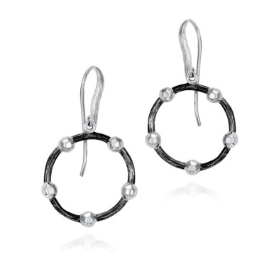 Hook silver earrings with black rhutenium plating