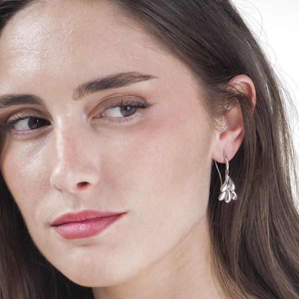 Hook earrings with rounded shapes design in sterling silver